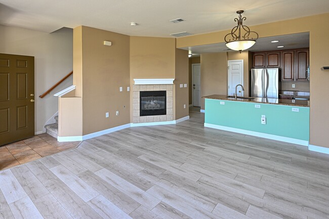 Building Photo - 15904 E Geddes Ln