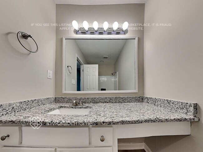 Building Photo - 4156 Rockbridge Heights Dr