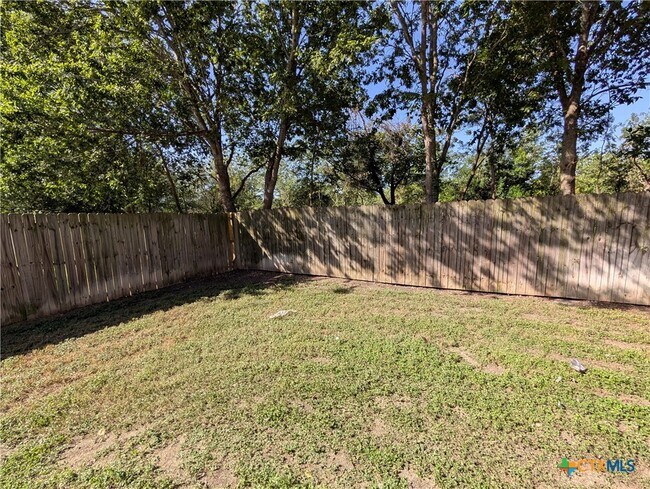 Building Photo - 957 Brown Rock Dr