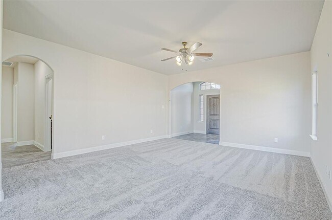 Building Photo - 7819 Cypress Dr
