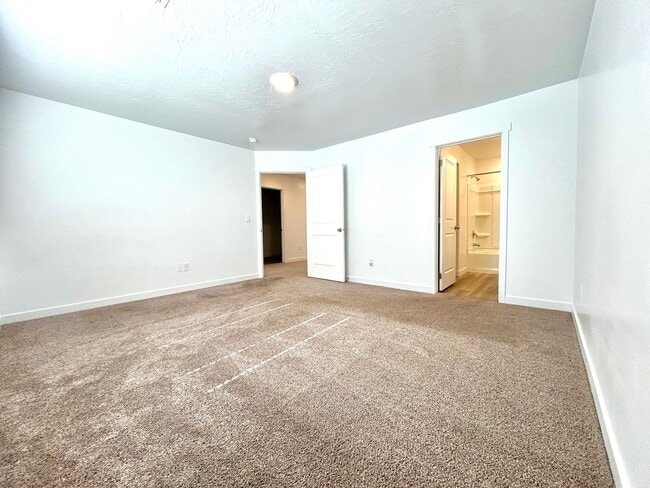 Building Photo - 317 W 2050 N