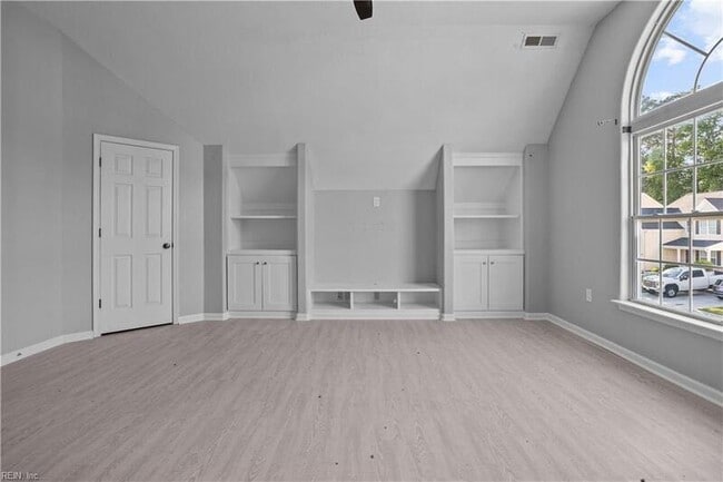 Building Photo - 2409 Apiary Ct