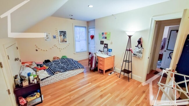 Building Photo - No Fee Luxury Townhouse w. 3.5 baths & Included Garage Parking! New Construction! Central AC & Ht.