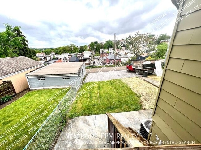 Building Photo - 322 Boggs Ave