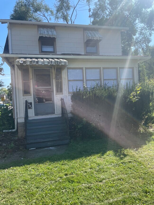 Building Photo - 405 Ravenna Rd