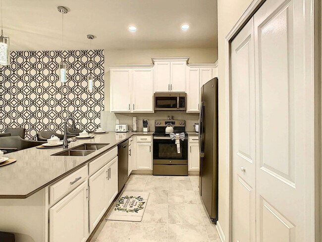 Building Photo - 1520 Oasis Club Blvd