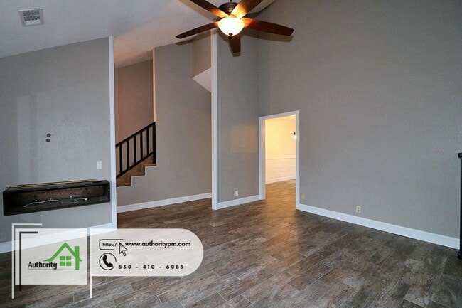 Building Photo - 1232 Hawthorne Ave