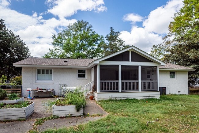 Building Photo - 4 Bedroom, 3 Bathroom Home in Magnolia Ranch - West Ashley
