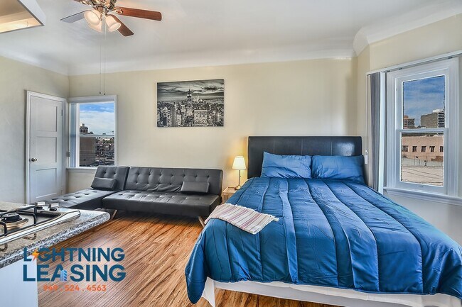 Building Photo - 727 S Alvarado St