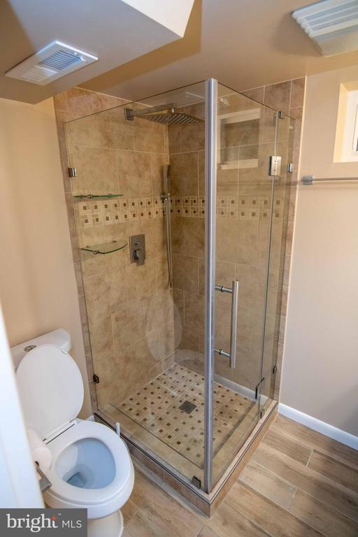 Building Photo - 2205 Parker Ave