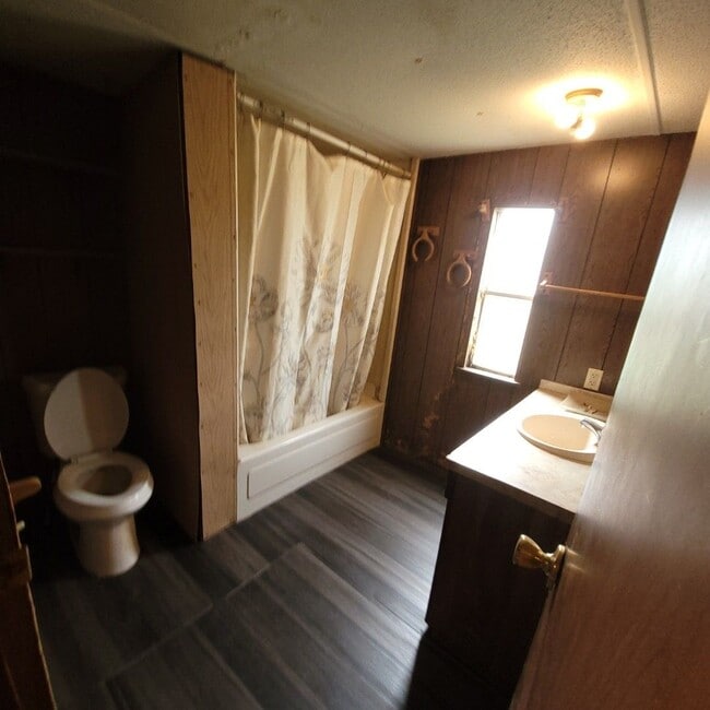 Building Photo - 2 BD 1 BA Mobile in Quiet Park Available M...