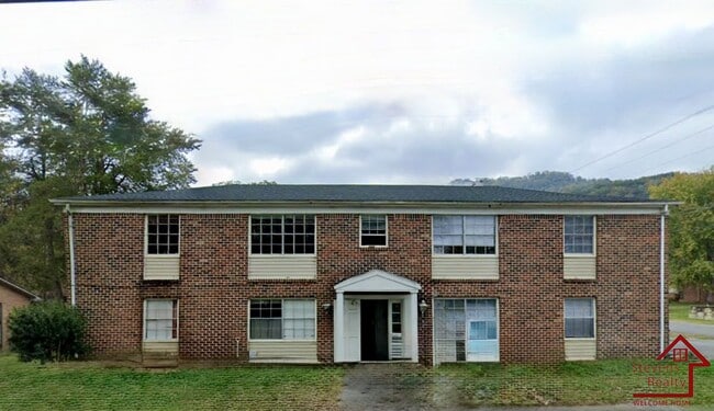 Primary Photo - 411 Elm Ave