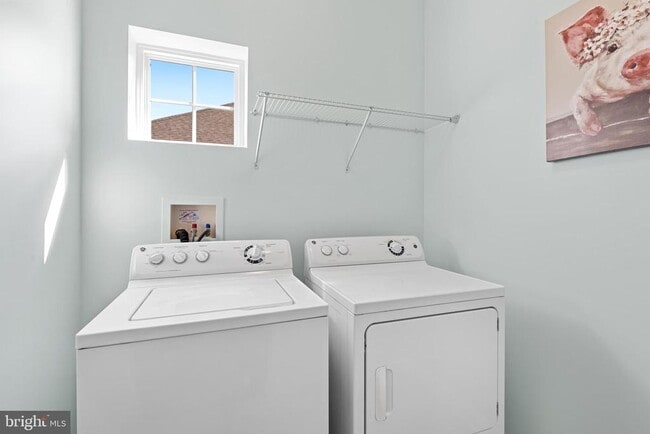 Building Photo - 29726 Vincent Village Dr