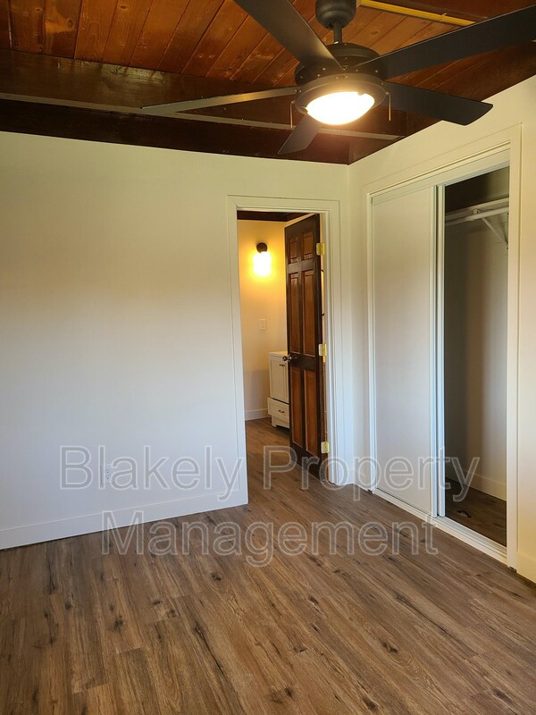 Building Photo - 15905 Ellis Ave