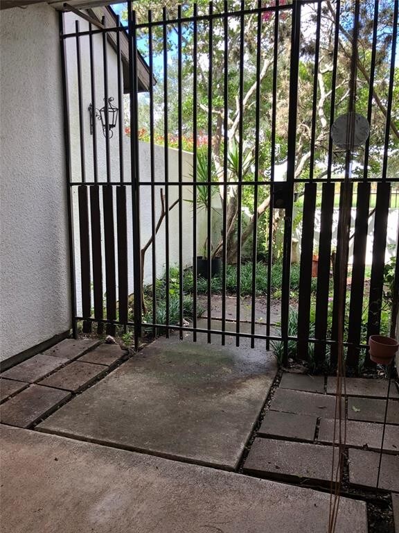 Building Photo - 7655 S Braeswood Blvd