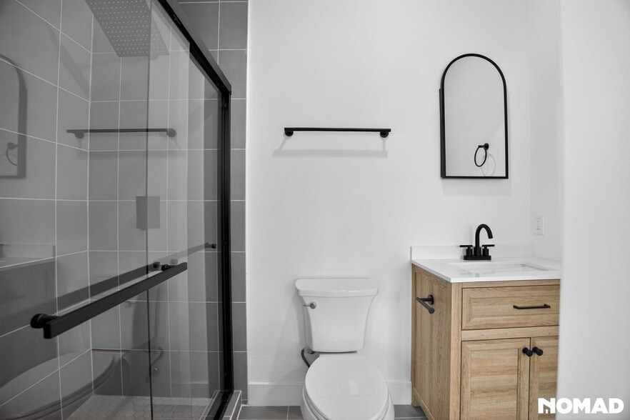 Building Photo - 1514 Everett St