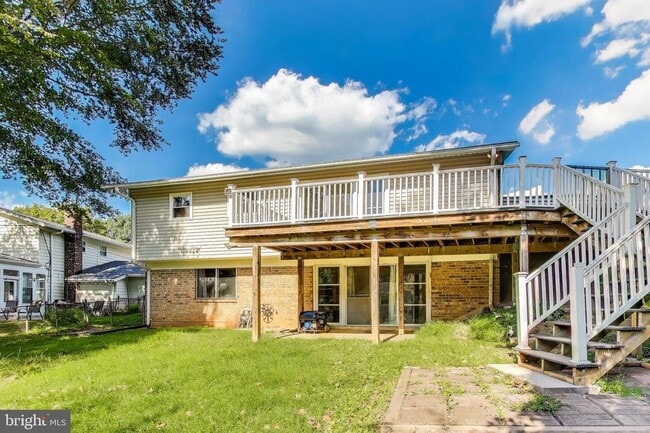 Building Photo - 5406 Parkvale Terrace