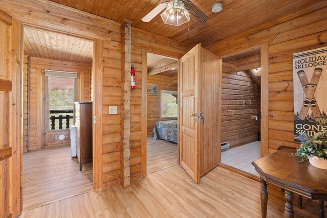 Building Photo - 168 Valley Creek Dr