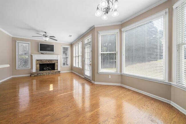 Building Photo - 130 Candler Ct