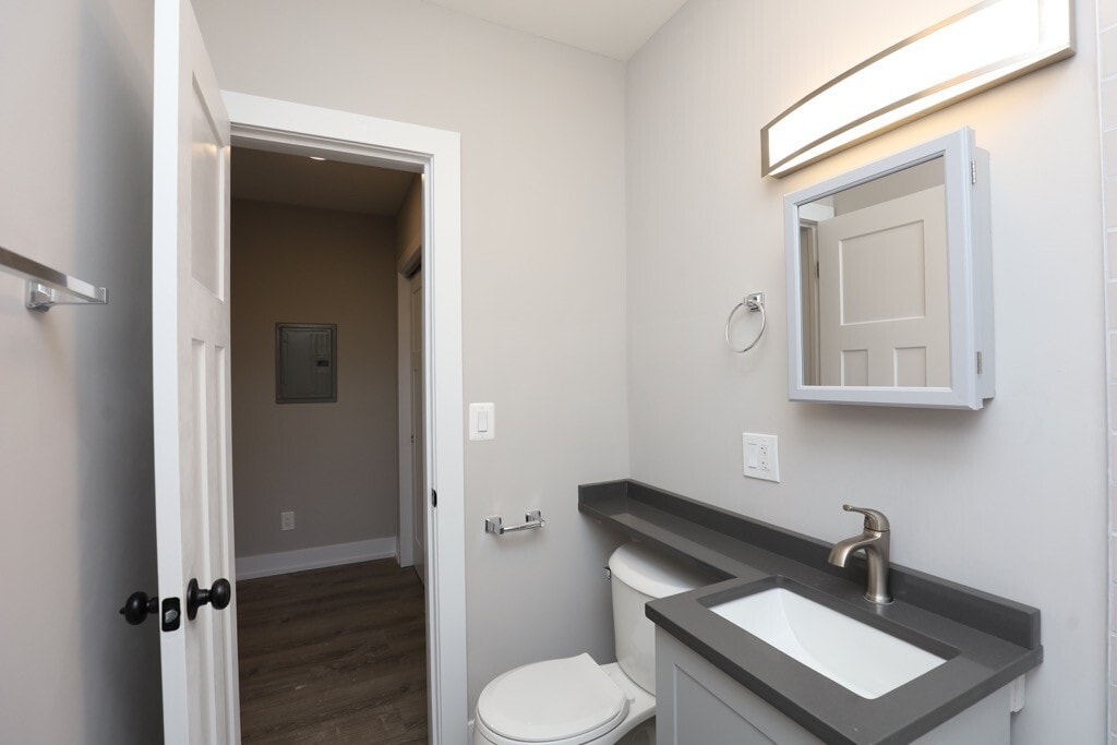 Building Photo - 4551 N Damen Ave