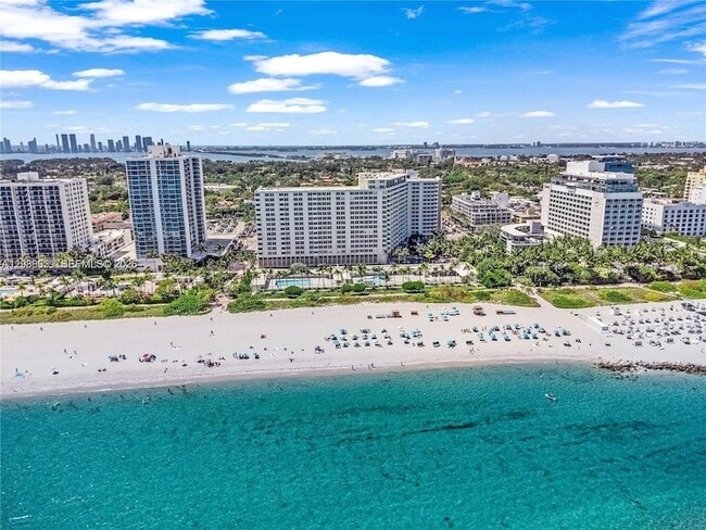 Building Photo - 2899 Collins Ave