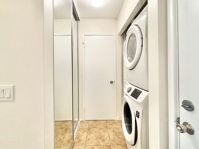 Building Photo - Surfside I | 2 Bedroom + 1.5 Bathroom with...