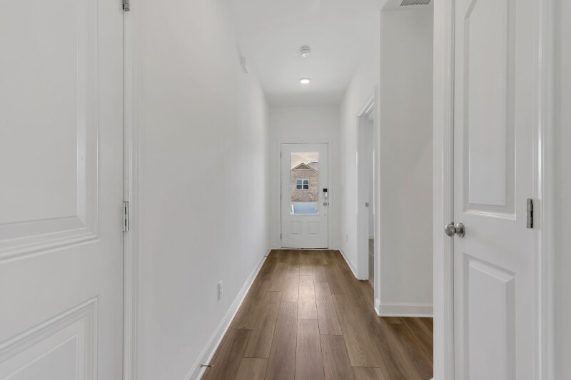 Building Photo - 172 Millbrook Dr