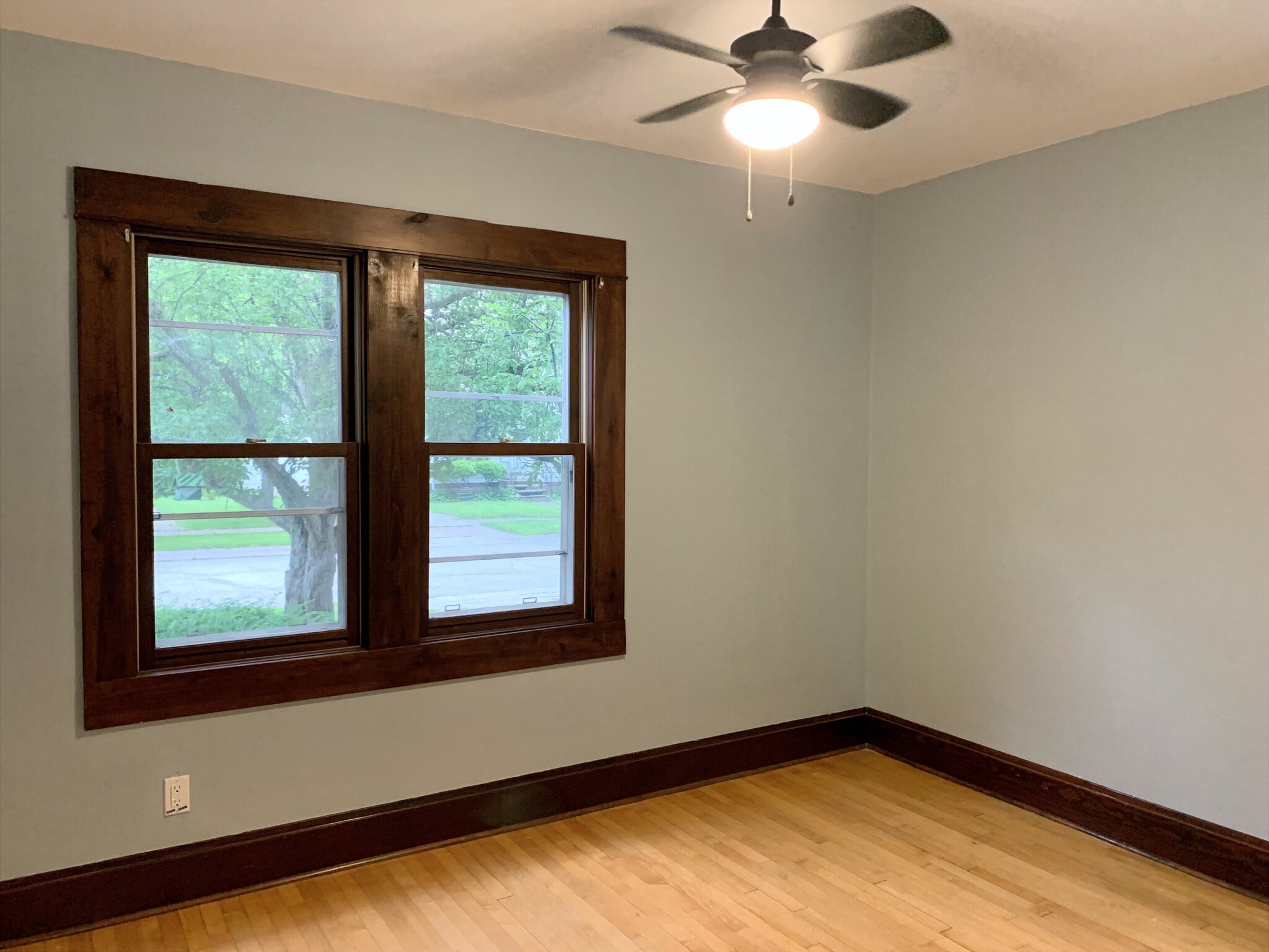 Building Photo - 1232 Porlier St