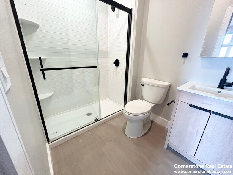 Building Photo - 16 Baker Ct