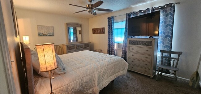 Building Photo - 1117 Fawn Drive – Townhome in Surfside, Long Term Rental!