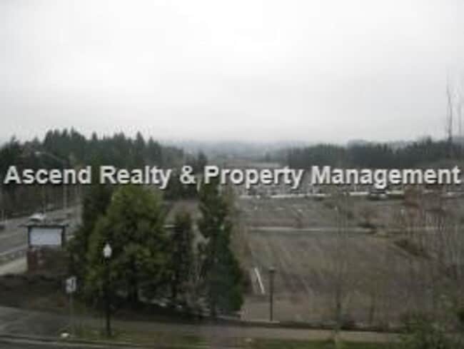 Building Photo - Sexton Crest Townhome Open Floor Plan 2 Car Tandem Attached Garage Available Mid March