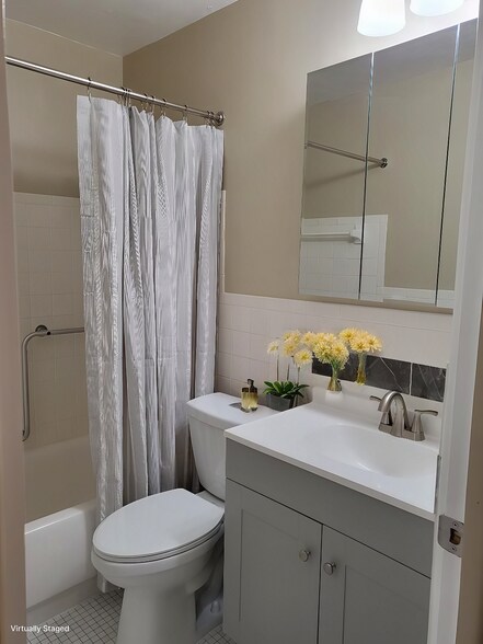 Bathroom - 2451 Canadian Way