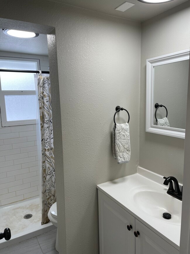 Bathroom - 8255 Oak St