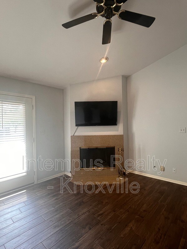 Building Photo - 1333 Willmann Ln