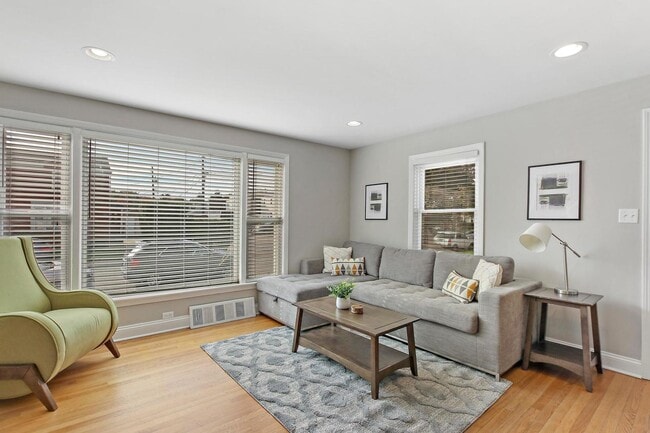 Building Photo - 5068 N Parkside Ave