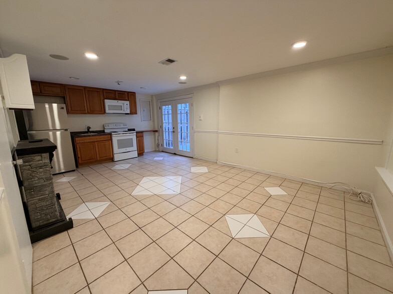 Building Photo - 9504 Covington Pl