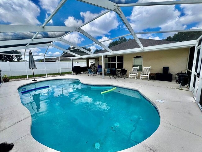 Building Photo - 1442 Lake Shore Ranch Dr