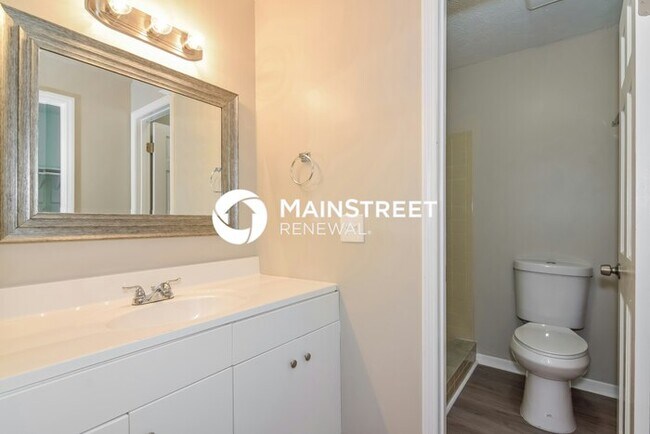 Building Photo - 5 Bedroom Pet-Friendly Home in Brandon, FL with Main Street Renewal