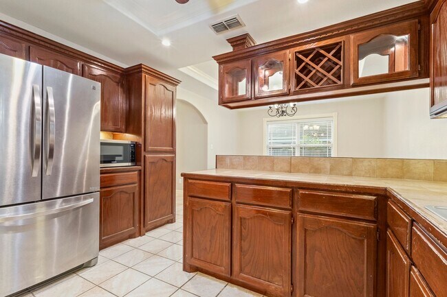 Building Photo - 3 Bed/2.5 Bath/2 Car Garage off Bass Blvd. in Harlingen