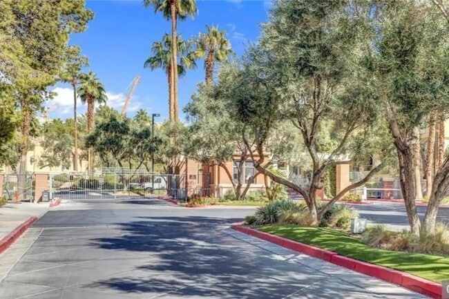 Gated Community - 230 E Flamingo Rd