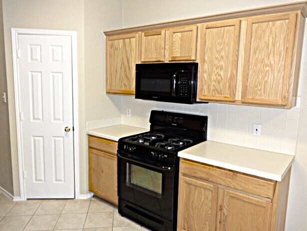 Building Photo - 2131 Jester Farms