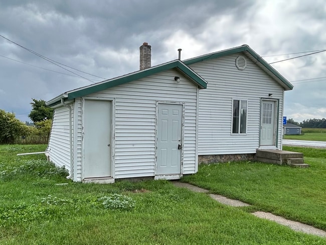 Building Photo - 6757 S Sheridan Rd