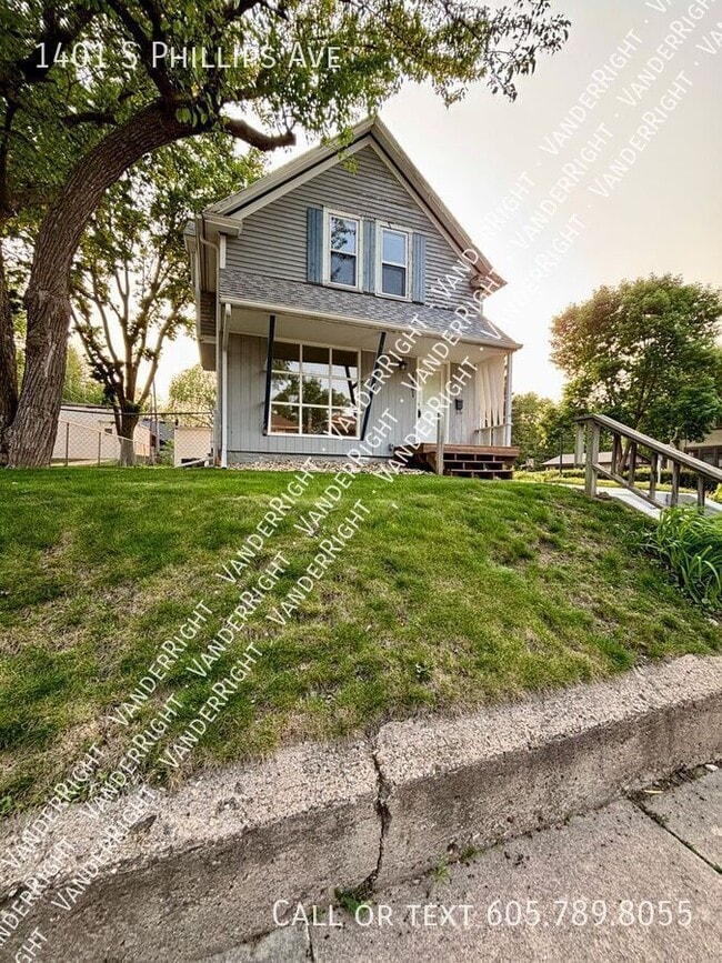 Building Photo - 1401 S Phillips Ave