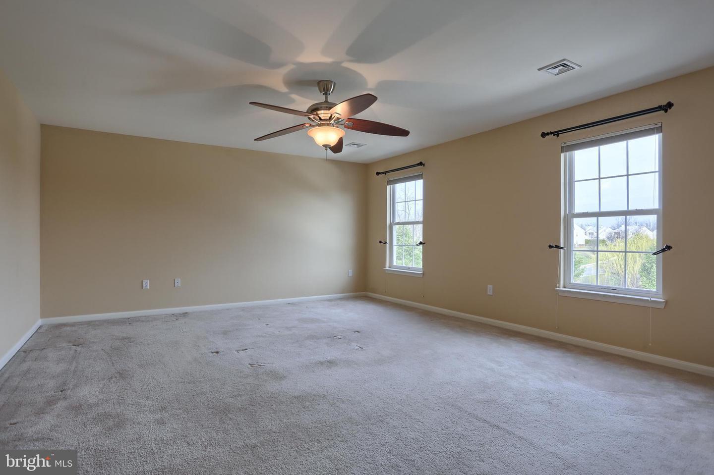 Building Photo - 150 Merlin Dr