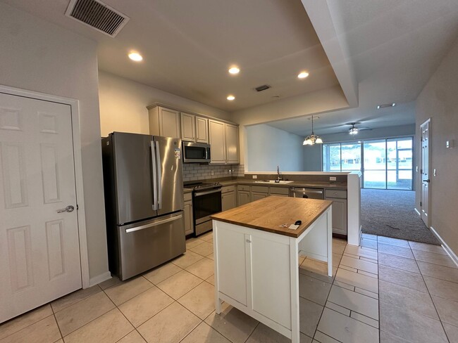 Building Photo - Bartram Townhome, Gated Community with Awesome Views!