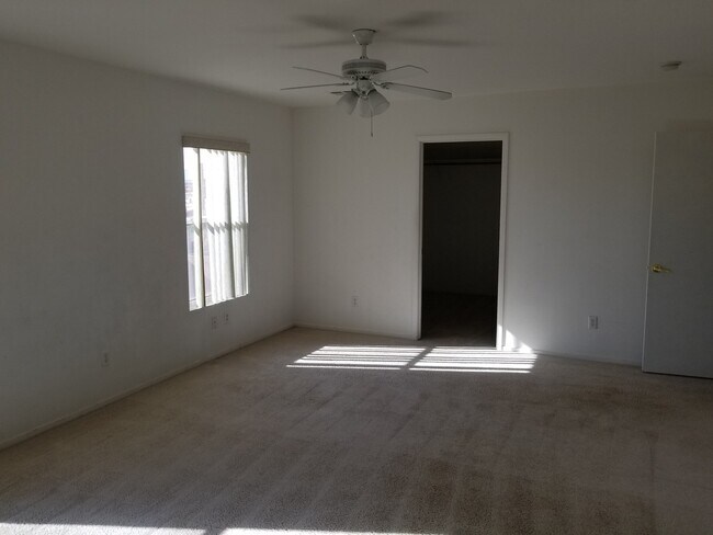 Building Photo - Lovely 2 story home Madre Mesa South Community