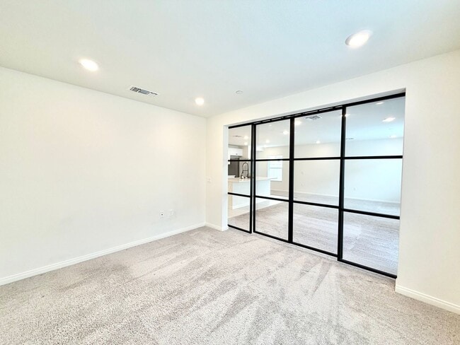 Building Photo - Move-In Ready 3 Bedroom 2.5 Bathroom Home with Loft, SOLAR & Modern Upgrades