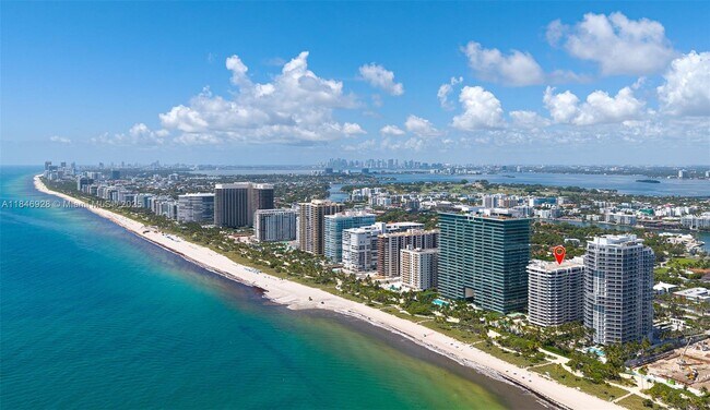 Building Photo - 10205 Collins Ave