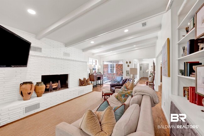 Building Photo - 8960 Morphy Ave