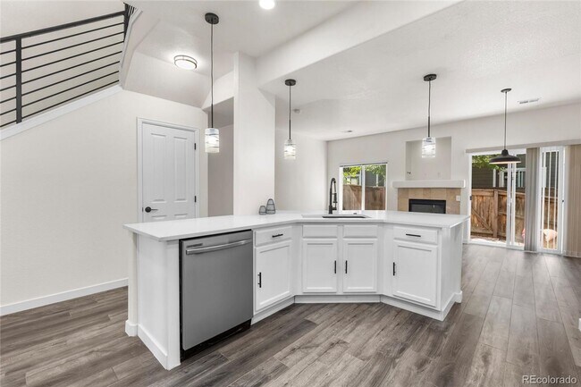 Building Photo - 104th